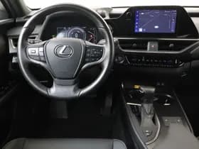 Lexus UX thumbnail 18