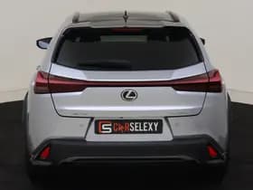Lexus UX thumbnail 4