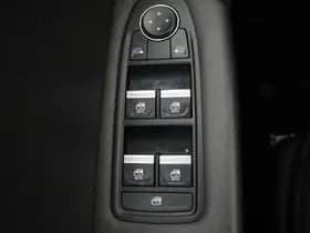 Renault Captur thumbnail 22