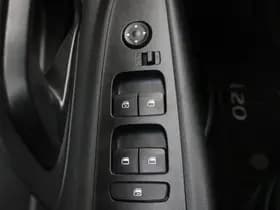 Hyundai i20 thumbnail 25