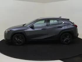 Lexus UX thumbnail 2