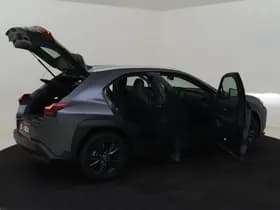 Lexus UX thumbnail 13