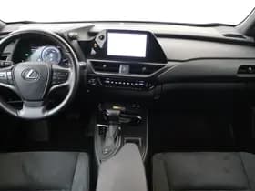 Lexus UX thumbnail 17