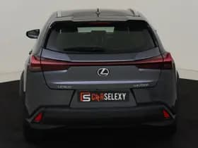 Lexus UX thumbnail 4