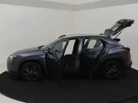 Lexus UX thumbnail 10