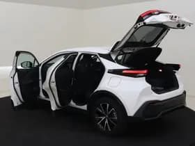 Toyota C-HR 2.0 PHEV 220PK Dynamic Winterpack Camera Carplay thumbnail 11