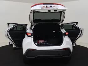 Toyota C-HR 2.0 PHEV 220PK Dynamic Winterpack Camera Carplay thumbnail 12