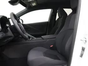 Toyota C-HR 2.0 PHEV 220PK Dynamic Winterpack Camera Carplay thumbnail 25