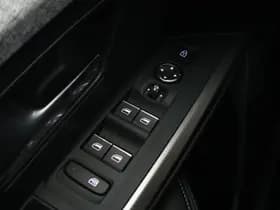 Peugeot 5008 Hybrid 145PK GT Automaat 7-Persoons Navigatie Carplay Winterpack thumbnail 22