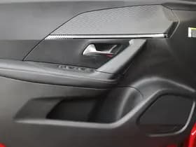 Peugeot 2008 1.2 Hybride 145PK Allure 360 Camera Navigatie Carplay Stoelverwa thumbnail 17