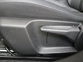 Peugeot 2008 1.2 Hybride 145PK Allure 360 Camera Navigatie Carplay Stoelverwa thumbnail 18