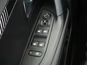 Peugeot 2008 1.2 Hybride 145PK Allure 360 Camera Navigatie Carplay Stoelverwa thumbnail 23