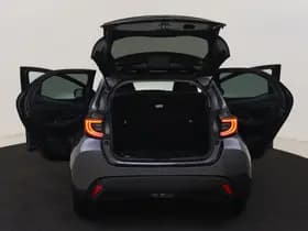 Toyota Yaris thumbnail 12