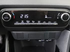 Toyota Yaris thumbnail 25
