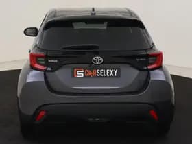 Toyota Yaris thumbnail 4