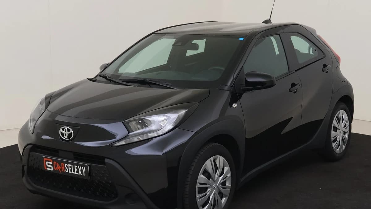 Toyota Aygo X 1.0 VVT-i S-CVT Play — foto 1