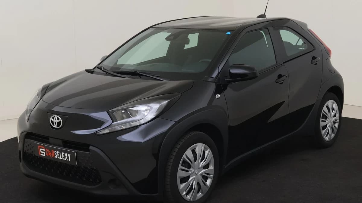 Toyota Aygo X 1.0 VVT-i S-CVT Play — foto 1