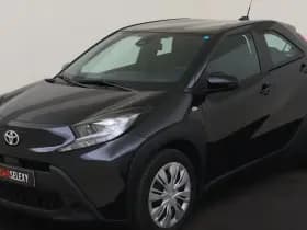 Toyota Aygo X 1.0 VVT-i S-CVT Play