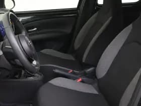 Toyota Aygo X 1.0 VVT-i S-CVT Play thumbnail 17