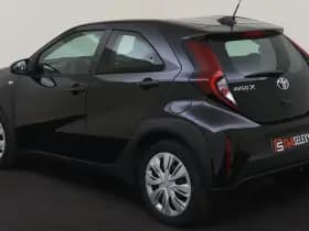 Toyota Aygo X 1.0 VVT-i S-CVT Play thumbnail 3