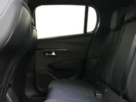 Peugeot 208 1.2 Hybride eDSC6 145 GT Automaat Carplay 3D Cockpit Clima Camer thumbnail 31