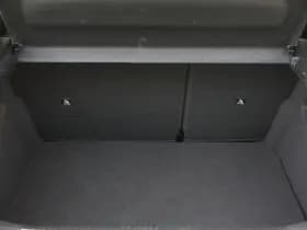 Peugeot 208 1.2 Hybride eDSC6 145 GT Automaat Carplay 3D Cockpit Clima Camer thumbnail 33