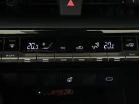 Toyota C-HR 2.0 PHEV 220PK Dynamic Winterpack Camera Carplay Navigatie thumbnail 18