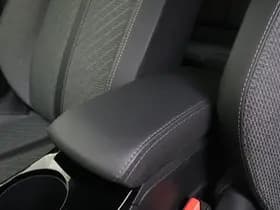 Peugeot E-2008 EV Allure 50 kWh thumbnail 29