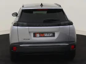 Peugeot E-2008 EV Allure 50 kWh thumbnail 4