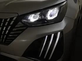 Peugeot E-2008 EV Allure 50 kWh thumbnail 38