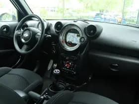 MINI Countryman 1.6 COOPER S 184PK CHAMP ED. thumbnail 3