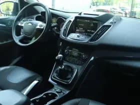 Ford Kuga 1.5 TITANIUM thumbnail 3