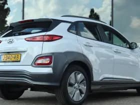 Hyundai KONA EV 64 KWH 3 FASE thumbnail 2