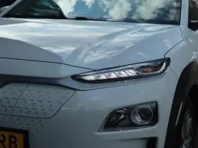 Hyundai KONA EV 64 KWH 3 FASE thumbnail 37