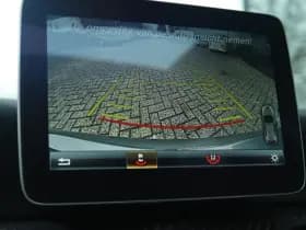 Mercedes-Benz A-Klasse AMG 45 4MATIC 381PK thumbnail 5