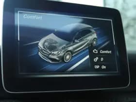 Mercedes-Benz A-Klasse AMG 45 4MATIC 381PK thumbnail 41