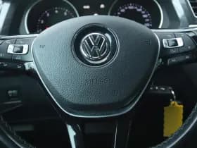 Volkswagen Tiguan 1.4 TSI CONNECTED SERIES thumbnail 18