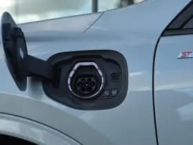 Ford Kuga 2.5 PHEV ST-LINE X thumbnail 15