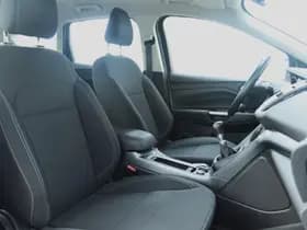 Ford Kuga 1.5 TITANIUM thumbnail 4