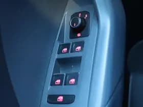 Volkswagen T-Cross 1.0 TSI STYLE thumbnail 32