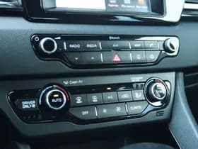 Kia Niro 1.6 GDI HYBRID FIRST EDITION thumbnail 22