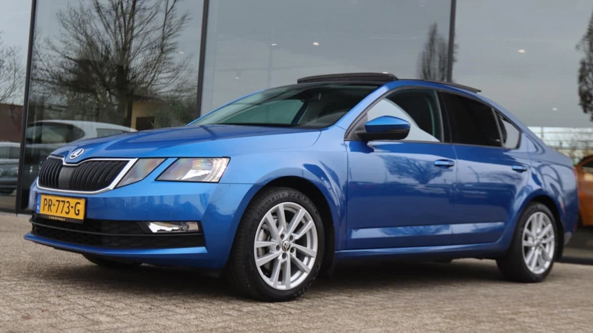 Škoda Octavia 1.0 TSI GT AMBITION BUSINESS — foto 1