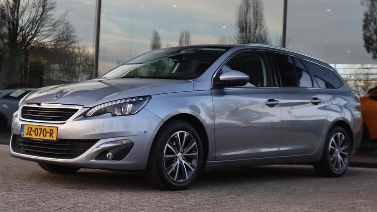 Peugeot 308 SW 1.2 PT BLUE LEASE PREMIUM AUT. — foto 1