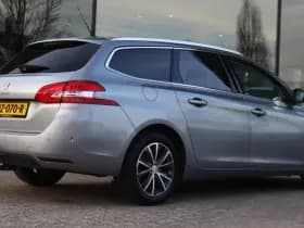 Peugeot 308 SW 1.2 PT BLUE LEASE PREMIUM AUT. thumbnail 2