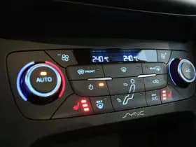 Ford Focus 1.0 TITANIUM ED. thumbnail 4