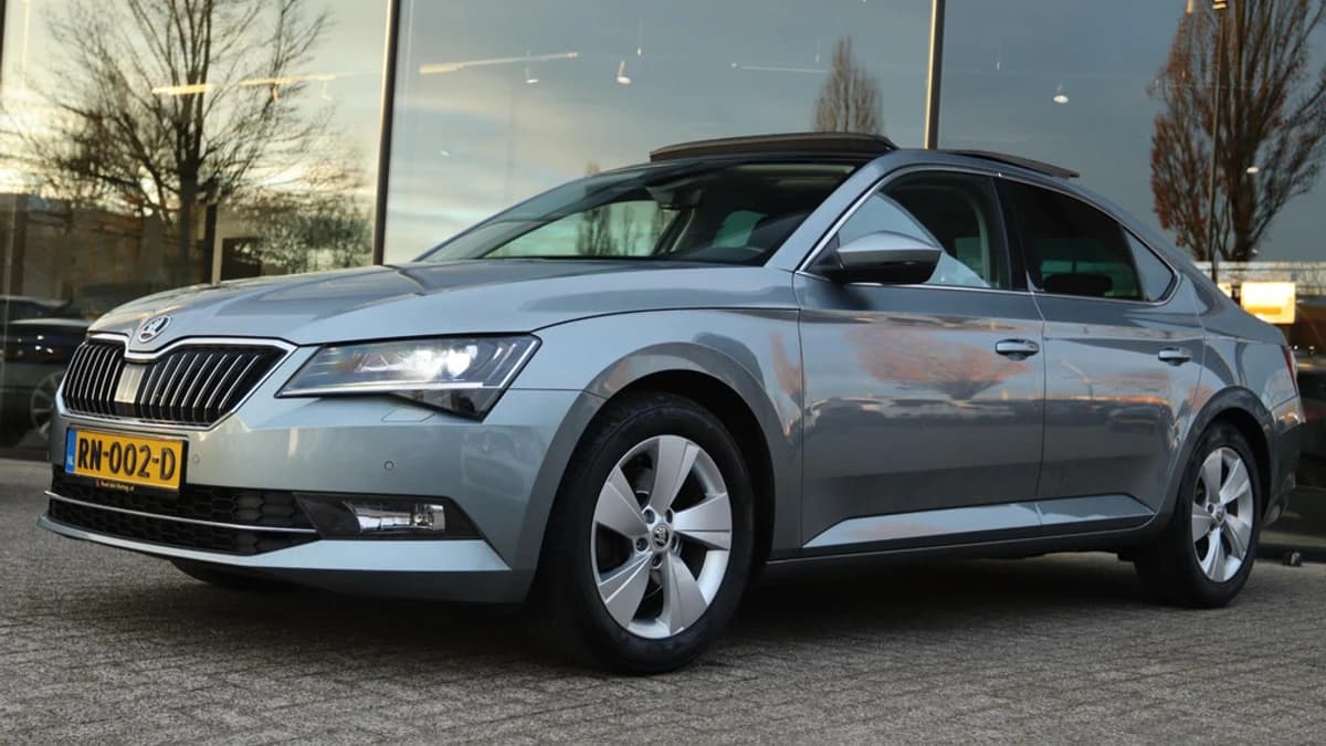 Škoda Superb 1.6 TDI AMBITION BUSINESS — foto 1