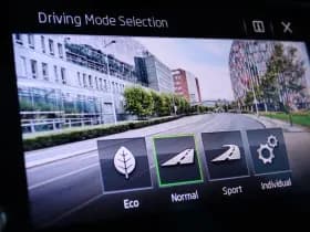 Škoda Superb COMBI 1.5 TSI DSG AUT. ACT SPORTLINE BUSINESS thumbnail 36