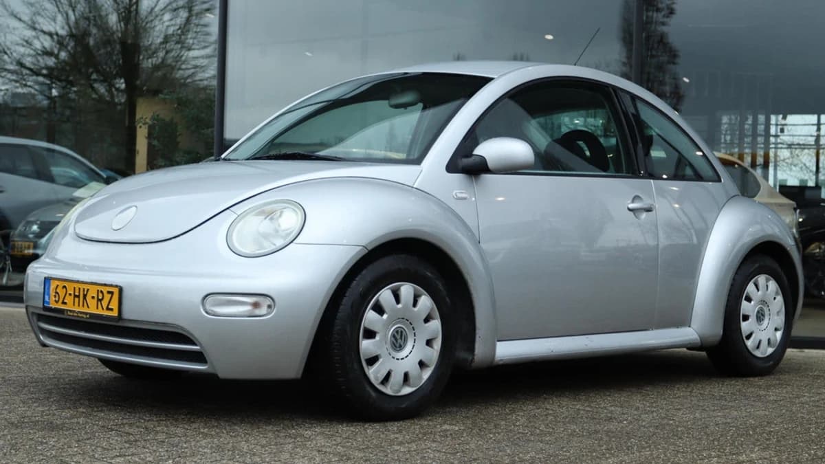 Volkswagen New Beetle 1.6 — foto 1