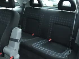 Volkswagen New Beetle 1.6 thumbnail 11