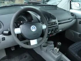 Volkswagen New Beetle 1.6 thumbnail 3